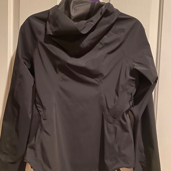 Black rain jacket by Athleta - Picture 2 of 3